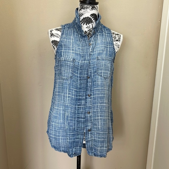 3/$15 Kenneth Cole Sleeveless tunic S - Picture 1 of 5